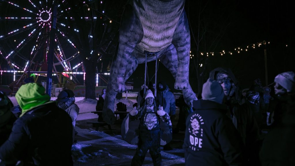 Méga dinosaure feu et glace 2026